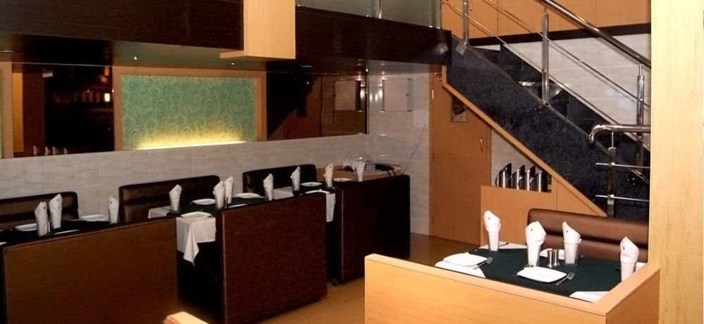 Oyo 2026 Hotel Aishwarya Residency Нави Мумбай Екстериор снимка