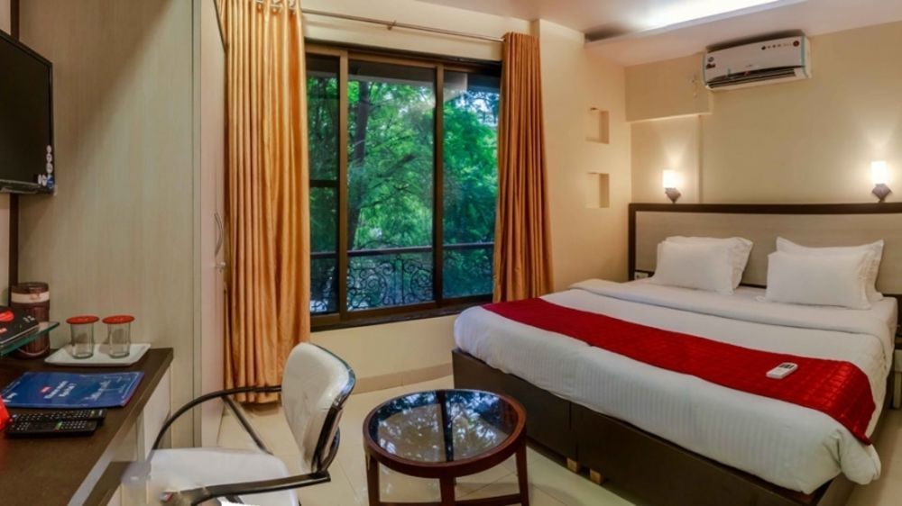 Oyo 2026 Hotel Aishwarya Residency Нави Мумбай Екстериор снимка