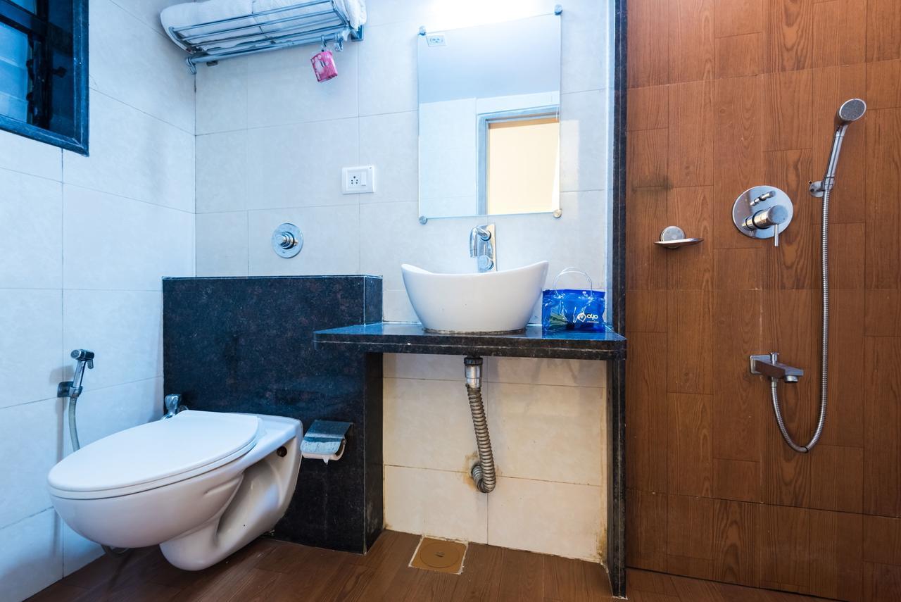 Oyo 2026 Hotel Aishwarya Residency Нави Мумбай Екстериор снимка